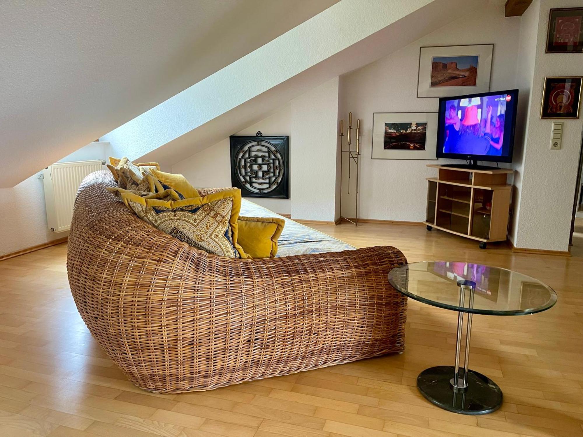Wunderschoenes Grosses 3 Zimmer Apartament Zentrum Goldstadt Familienfreundlich Mit Garage Пфорцхайм Экстерьер фото